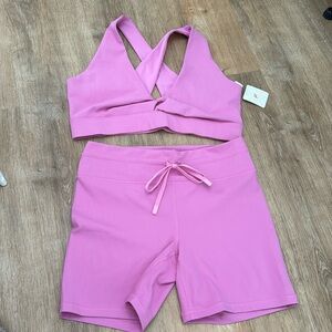 Fabletics 6’ bike short + sports bra workout set